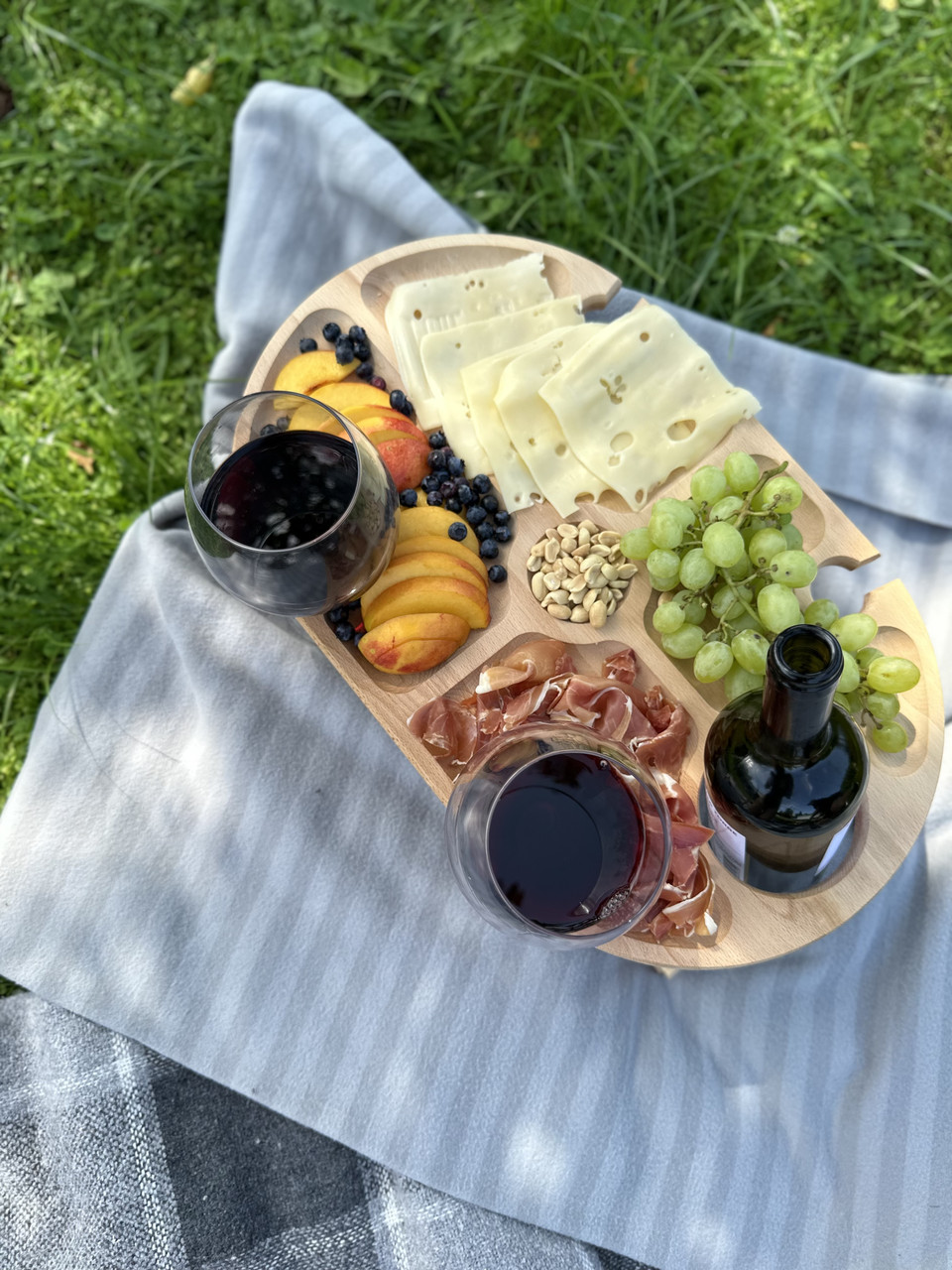 Овальний винний дерев'яний столик 50x30 см, фото 1