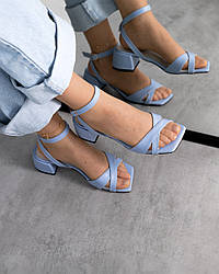 Жіночі босоніжки з натуральної шкіри блакитні / Каблук 4,5 см