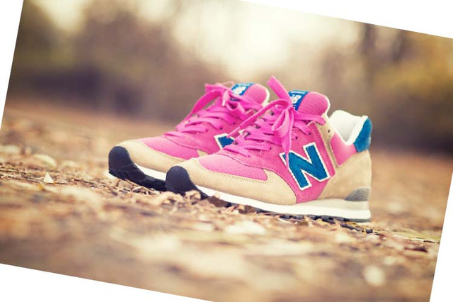 Фото жіночих кросівок New Balance 574