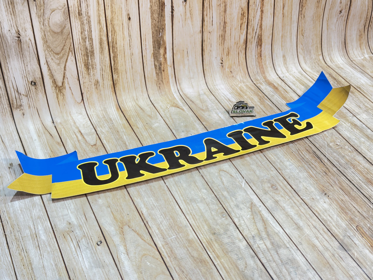 Наклейка на заднє скло МТЗ-80/82/892 «UKRAINE» ( Жовто-синій прапор)