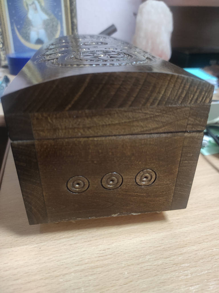 Дерев яна різьблена шкатулка - фото покупців 1