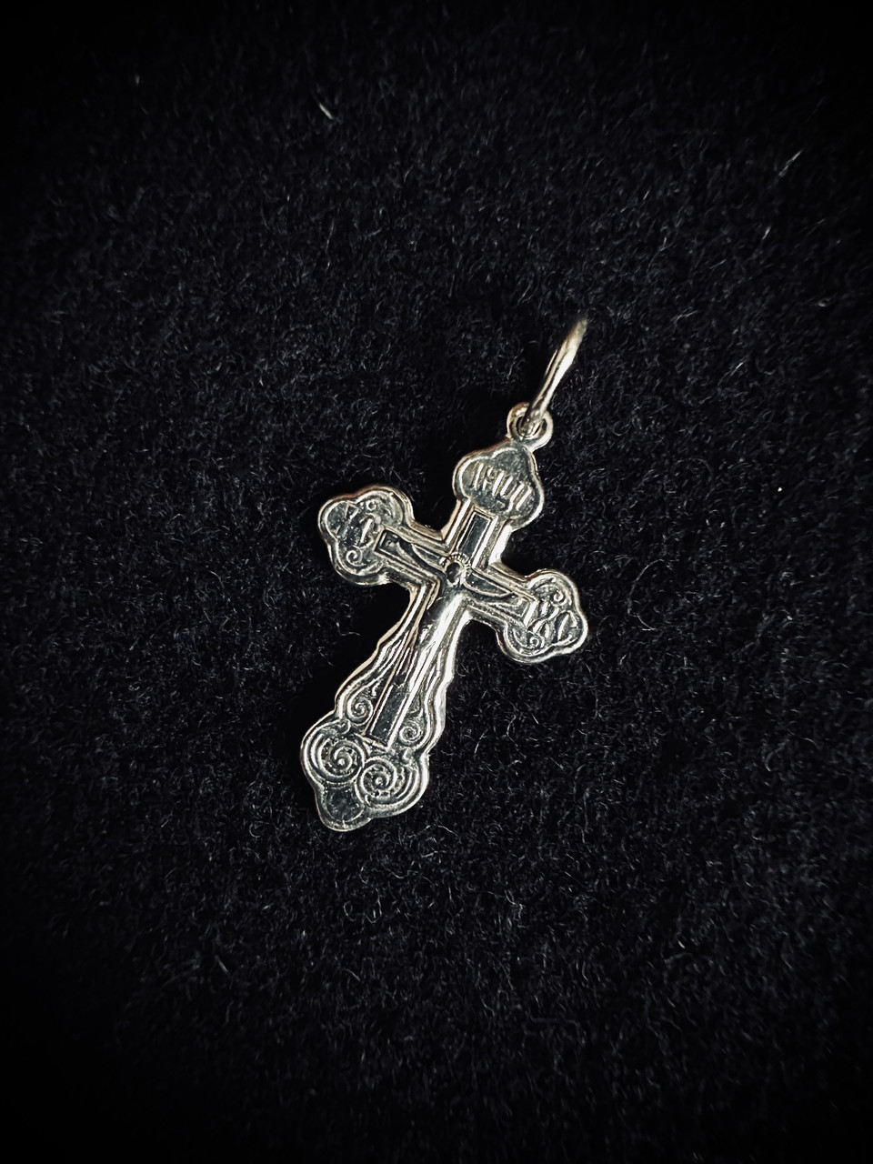 ✝️ Срібний хрестик — вічна класика, що завжди актуальна