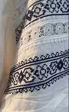 Вишиванка жіноча білого кольору з чорною вишивкою і мереживом розміри 50, 52, 54, фото 4