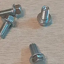 Болти кріплення кришки клапанів бензинового двигуна 168F