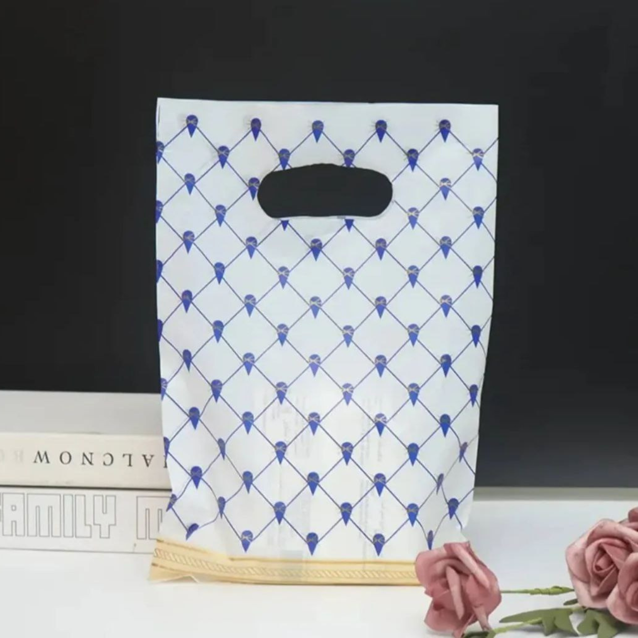 Пакет із прорізною ручкою банан 25x35 см 100 шт, фото 1