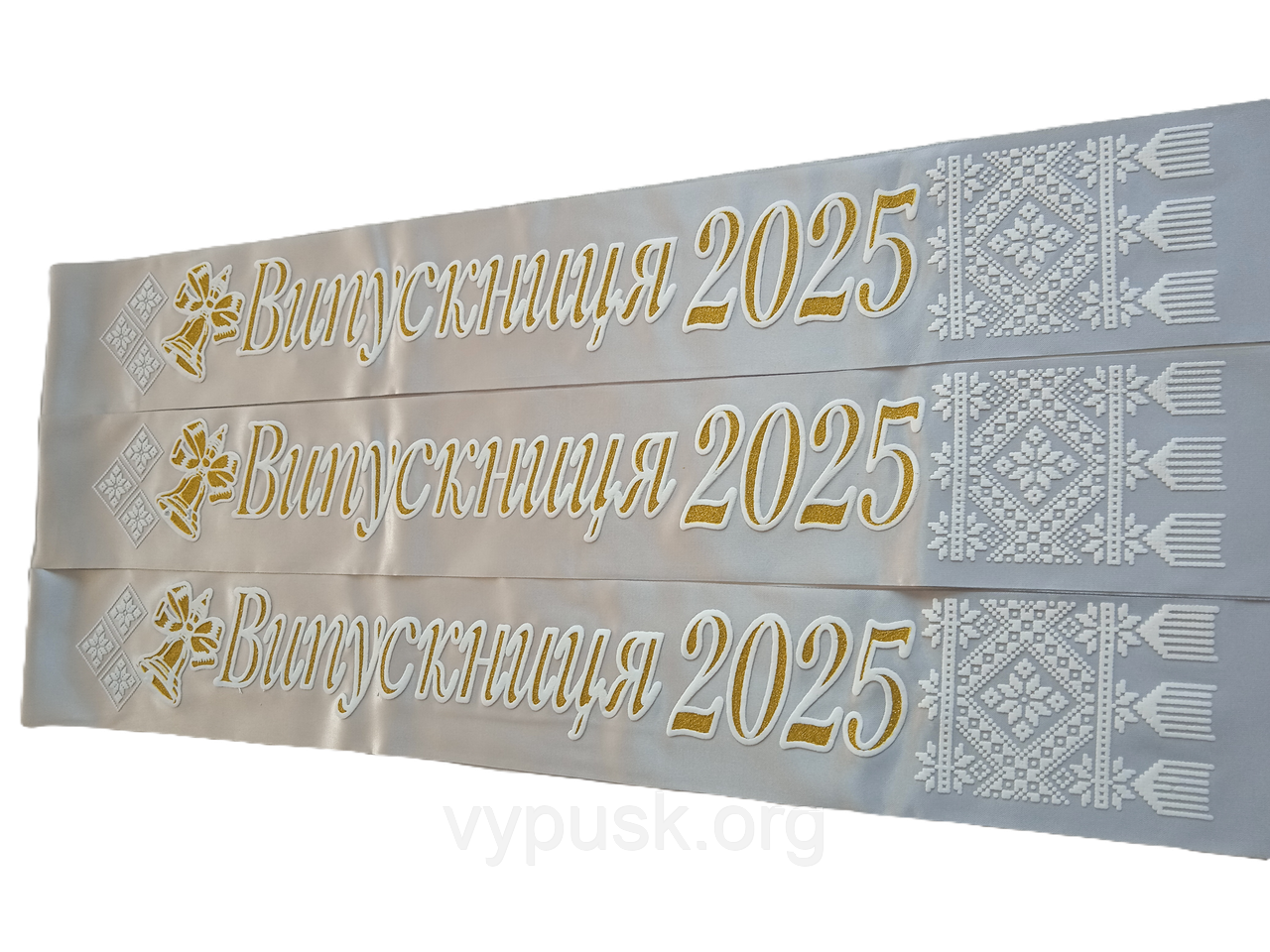 Стрічка Випускниця 2025 срібна атласна з об'ємним написом