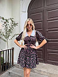 Коротке літнє чорне плаття в стилі baby doll з квітковим принтом, фото 4