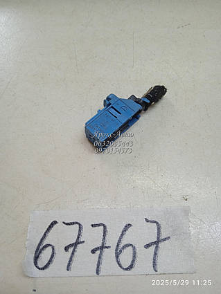 Фішка проведення для автомобіля Audi Q5 000067767