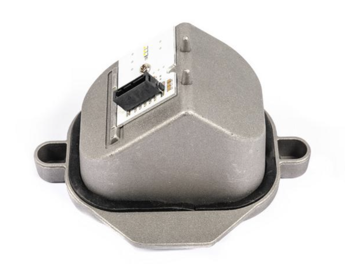 Led-модуль у фару Audi Q3 2011-2019 8U0941475C (R) (1 шт., правий)