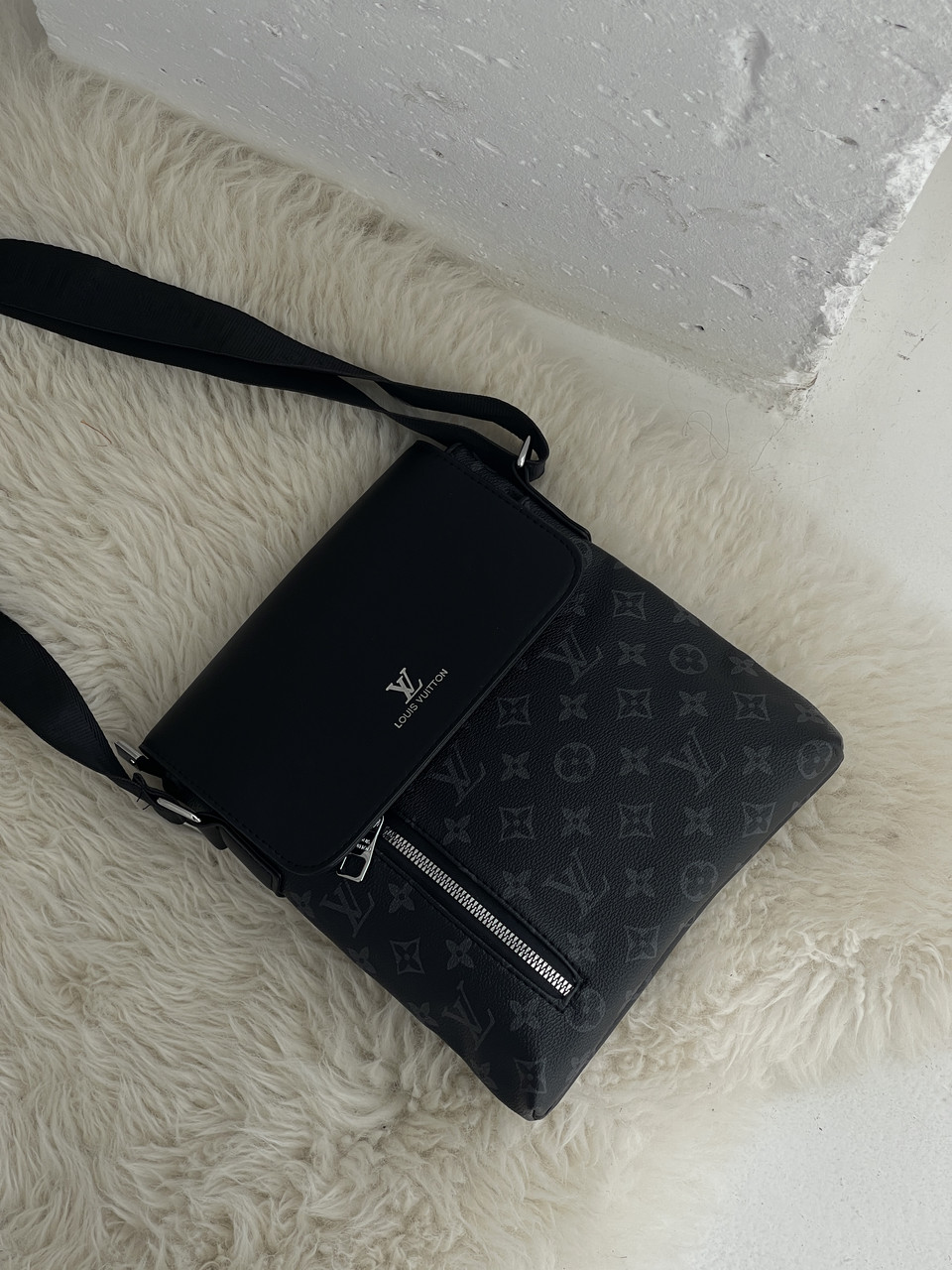 Чоловіча сумка месенджер Louis Vuitton через плече чорний класичний Луї Віттон, фото 1