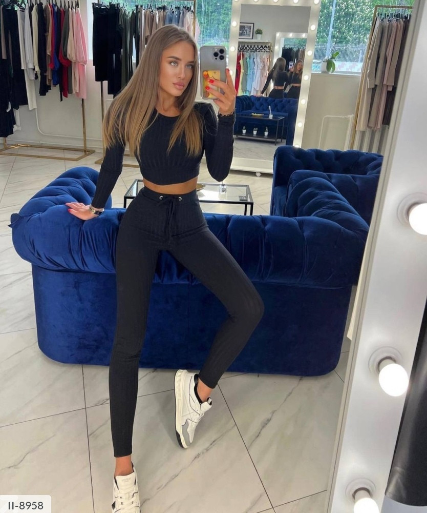 Обтислий жіночий костюм гарний стильний молодіжний топ із довгим рукавом і високі лосини арт 793