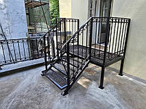 Ганок металевий с кованими перилами 1