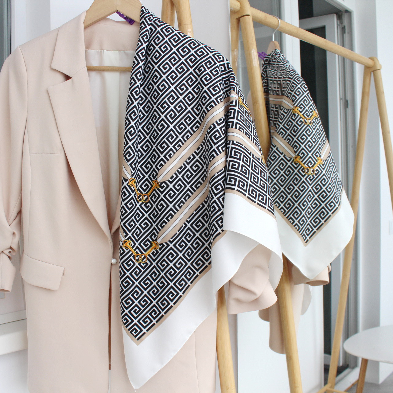 Хустка шовкова "Сандра візія" молочна 208097, фото 1