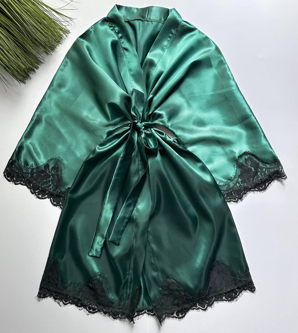 Женский халат атласный с кружевом