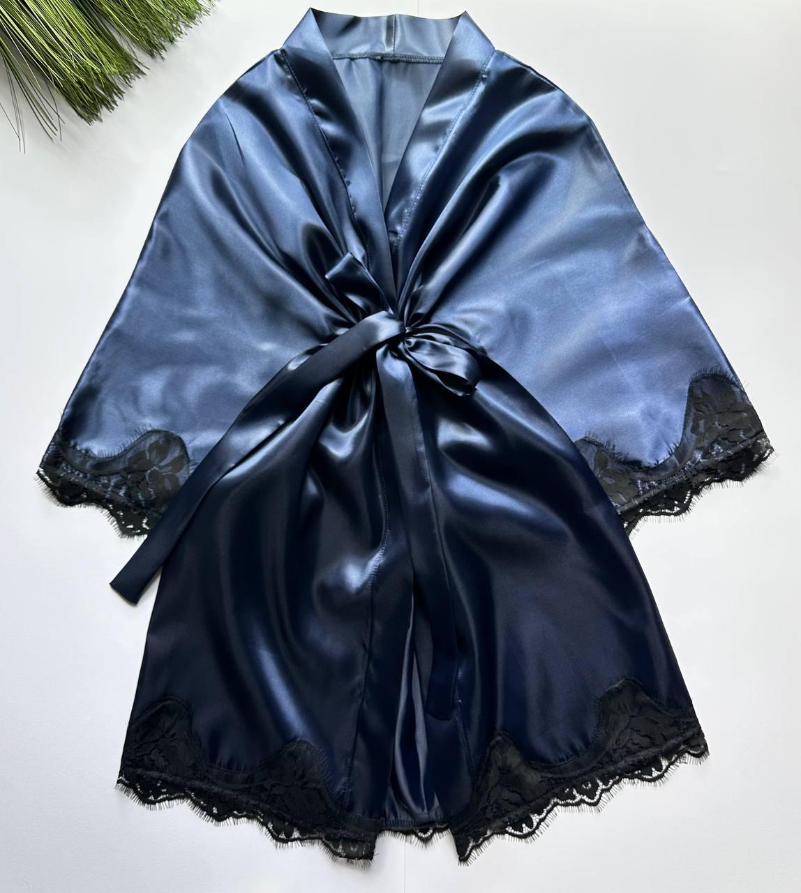 Женский халат атласный с кружевом