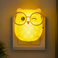 LED нічник у дитячу від мережі "Совеня в окулярах" 1W жовтий з вимикачем на корпусі Lebron L-W090