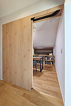 Копланарна система разсувних дверей