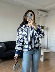 Жакет молодіжний синього кольору з білою вишивкою без застібки розміри S,M,L.