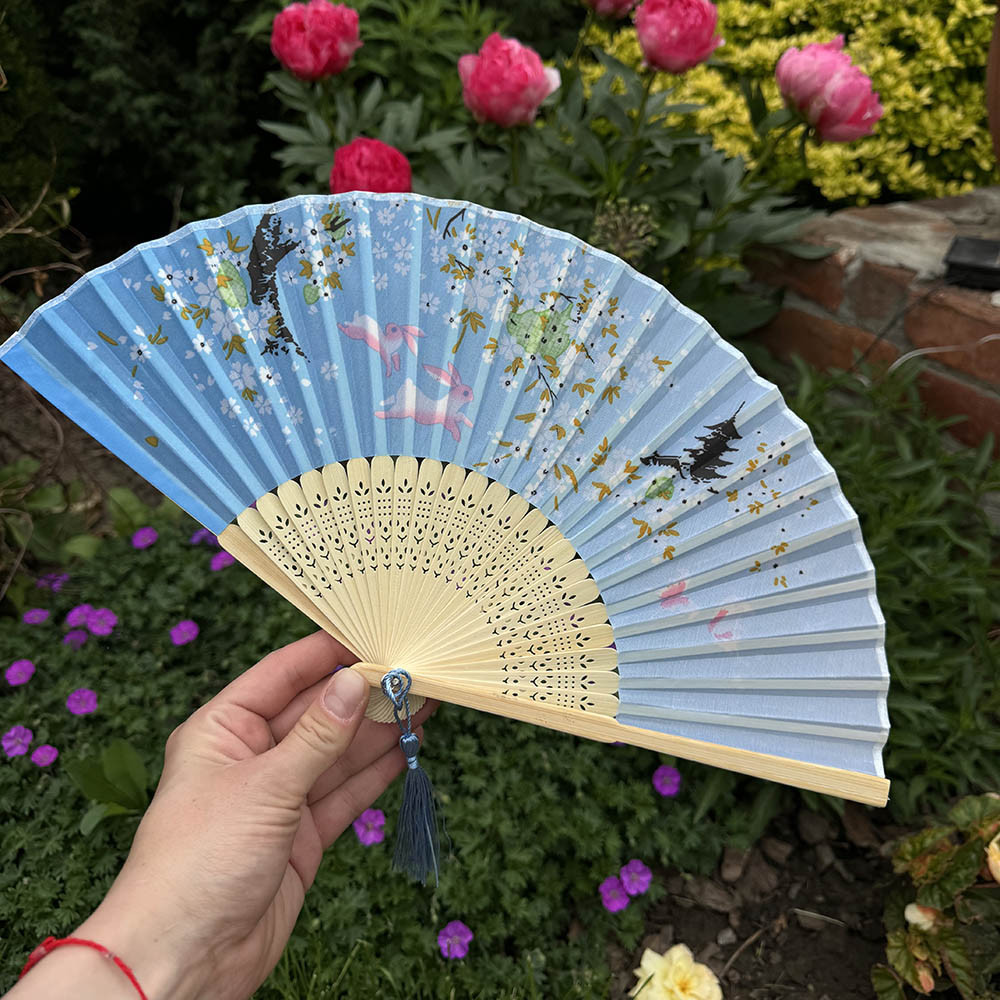 Віяло тканинне «Зайці» Блакитне, фото 1