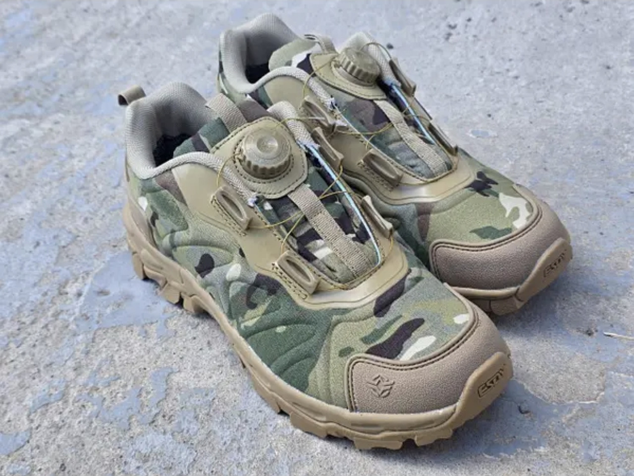 Кросівки Мультикам на автошнурівці Розміри 43-44 (24233)