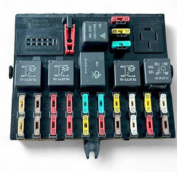 Блок запобіжників ВАЗ 2123, Нива Шевроле 393.3722.000М