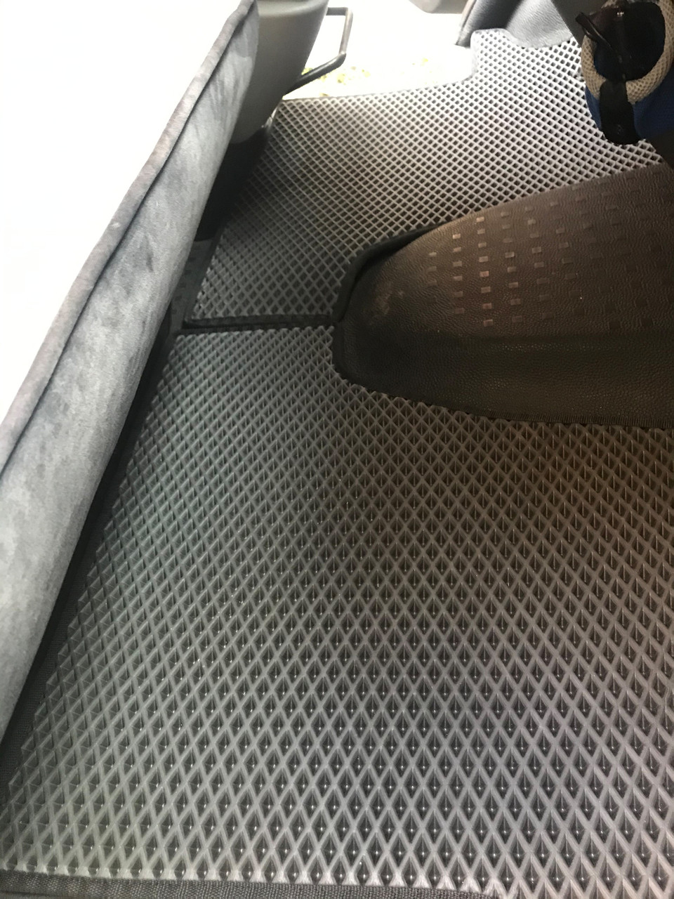 Килимки EVA (чорні, передні, для 2-20251) для Volkswagen T5 Caravelle 2004-2010 рр, фото 1