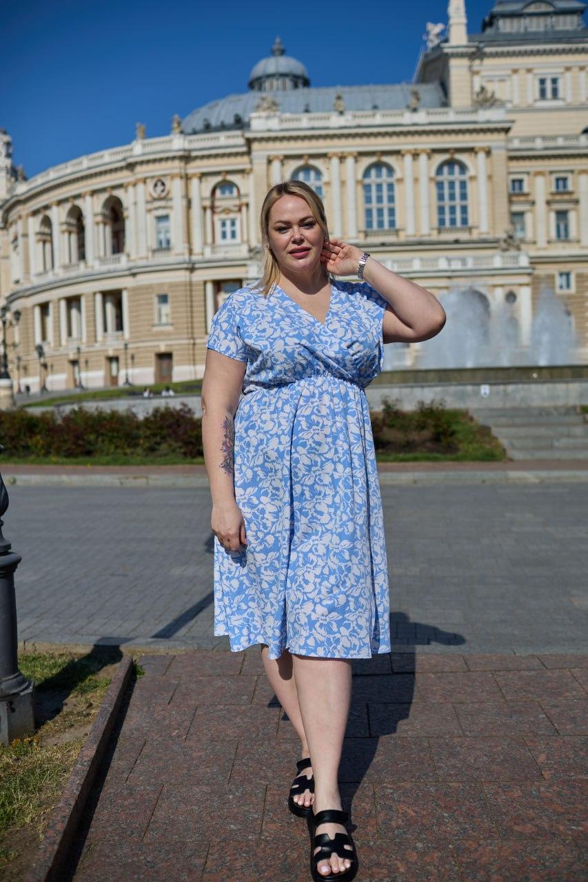 Стильне плаття міді з ніжної тканини, фото 1