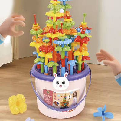 Конструктор Квітковий сад Великий набір деталей 156 штук для складання квітів у відрі Розвиває логіку і моторику