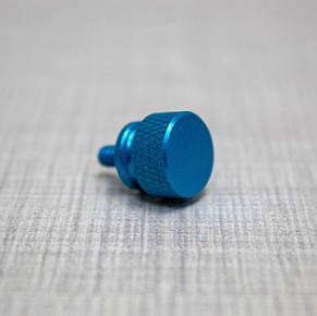 Гвинт кріплення корпусний #6-32, 6 мм, безінструментальний, алюміній, 4 шт, голубий, фото 3