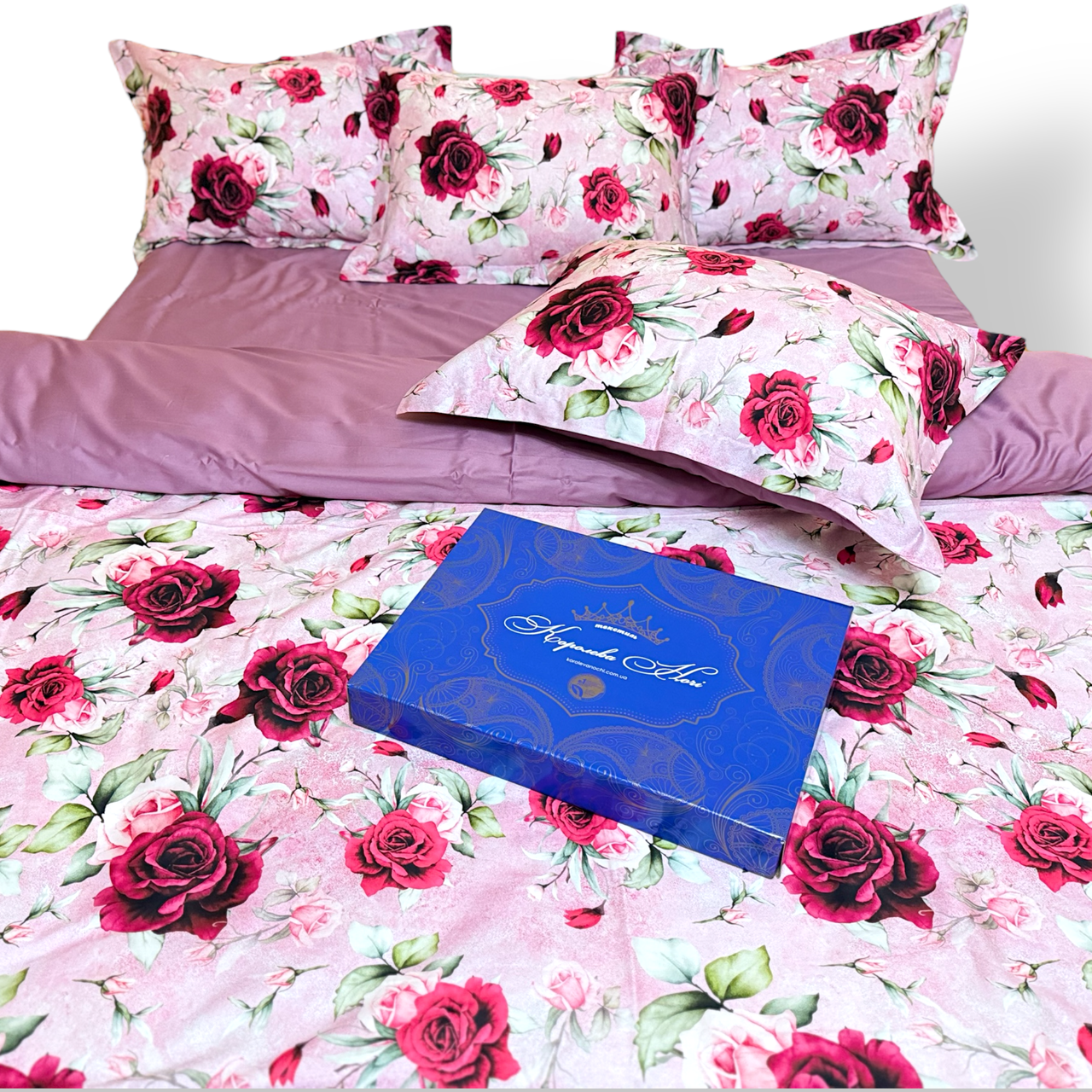 Постільна білизна Королева Ночі (Сатин Premium) | Полуторний комплект | 50х70 | Троянди на рожево-бузковому та фіолетовому, фото 1