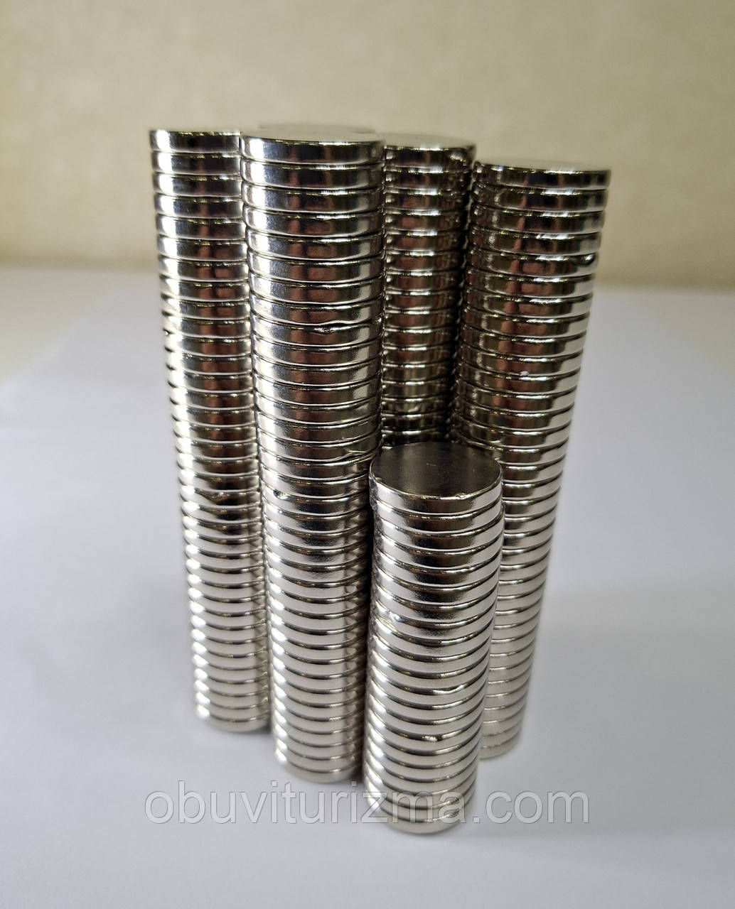Магніт неодимовий шайба Neodymium N35 20мм/3мм сила 4кг
