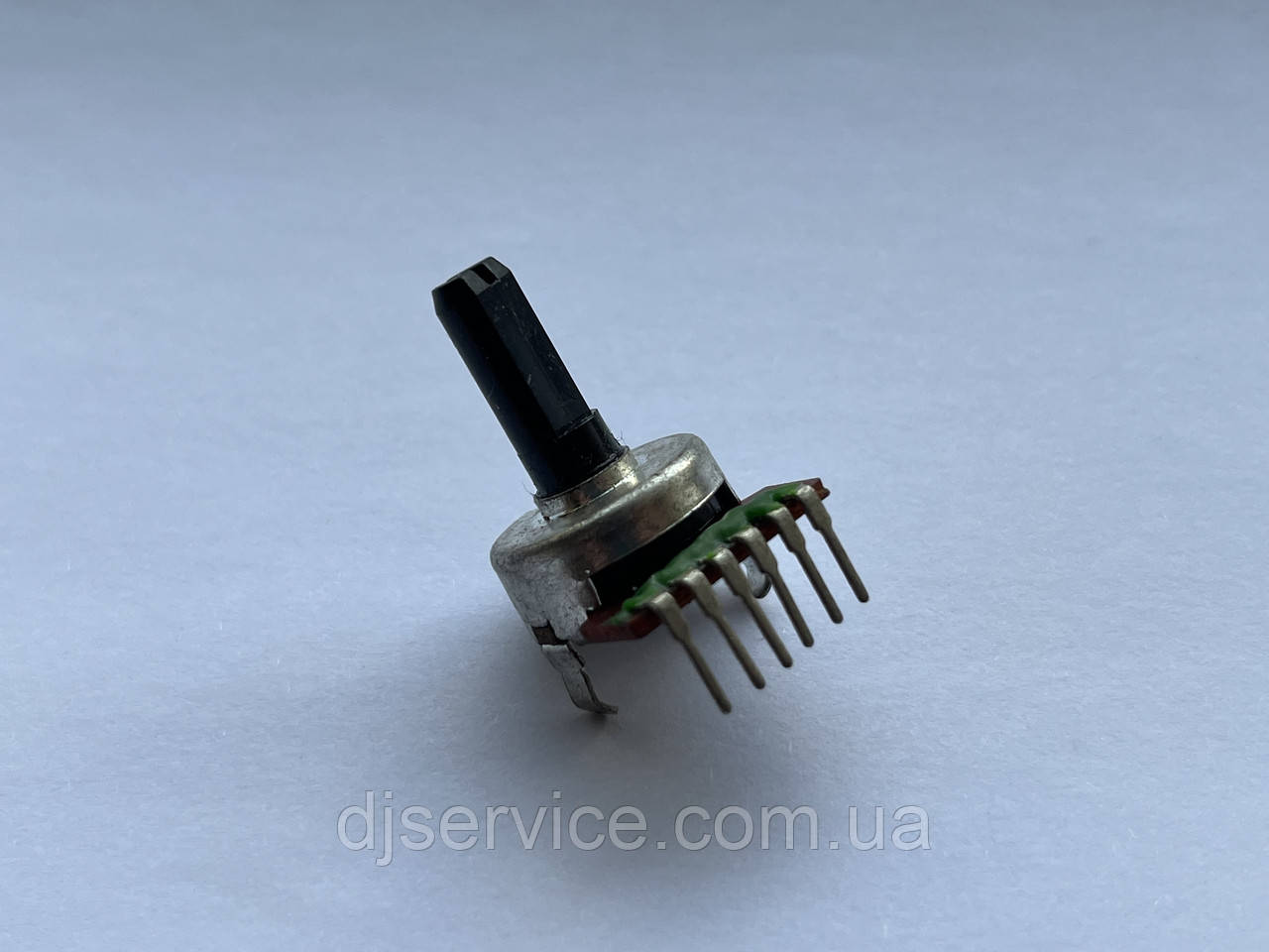 Потенціометр b10k 15mm noMID для пультів