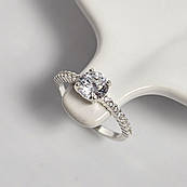 Каблучка срібна тоненька з білими круглими фіанітами різного розміру