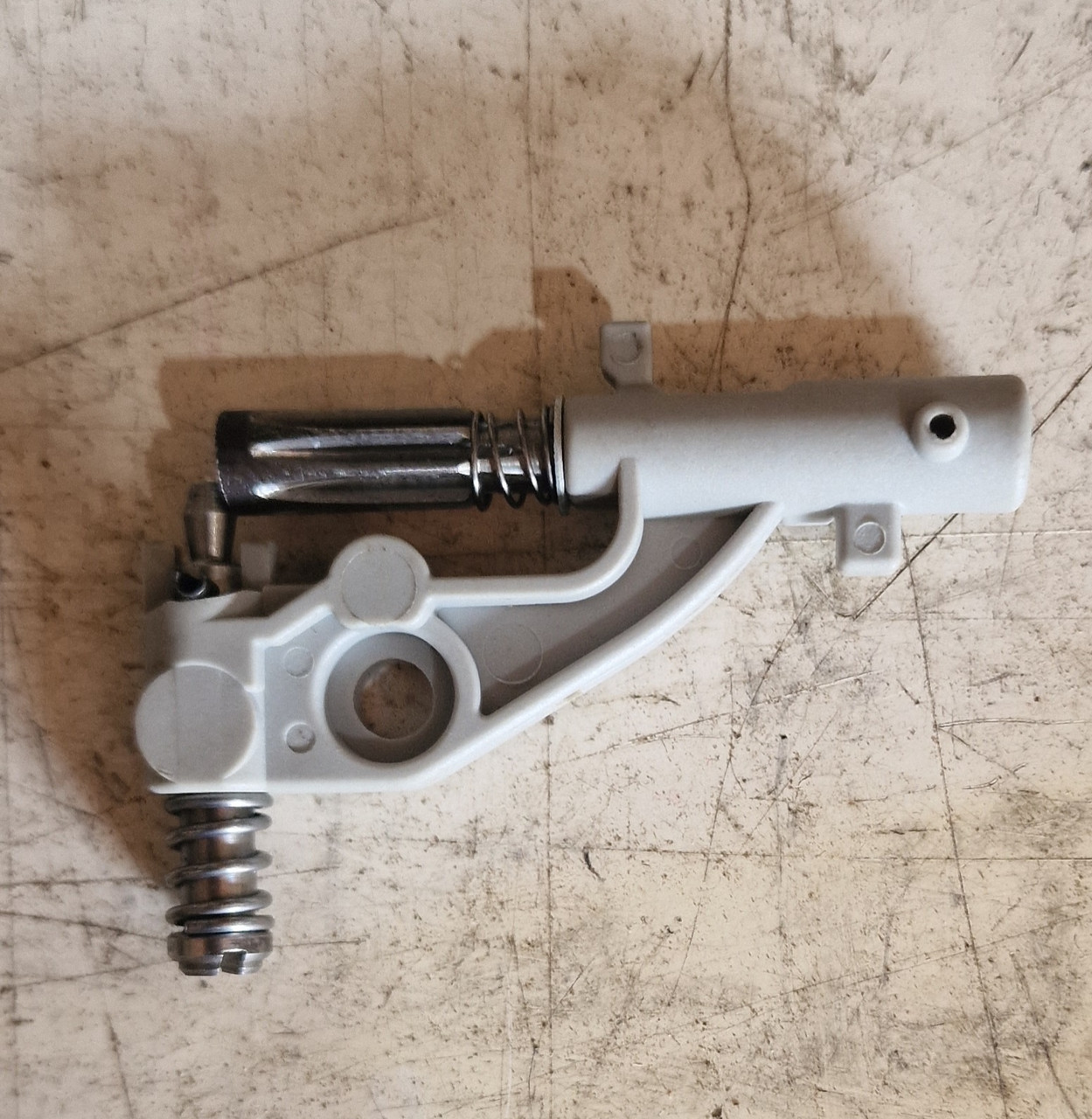 Husqvarna 351/350/357/359 Маслоносос, Насос оливи пластиковий корпус Китай бензопила, фото 1
