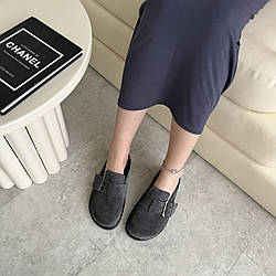 Сабо клоги жіночі замшеві, декоровані ремінцем. Сірий колір