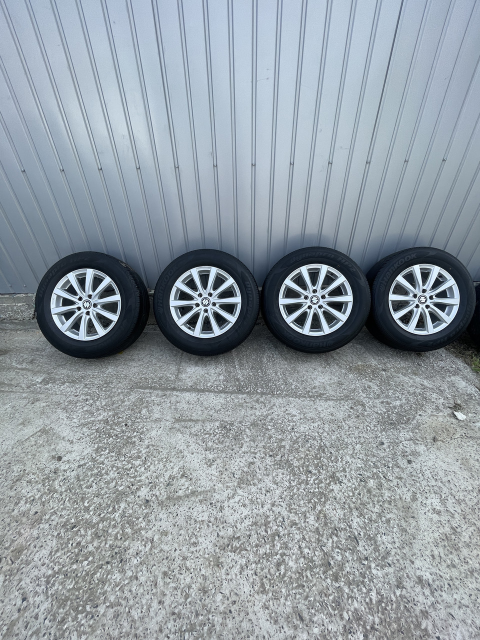Комплект диски + шини 5*114,3 , 7j, ET 40 dia 67,1. шини 225 65 17. Hankook 2014 рік