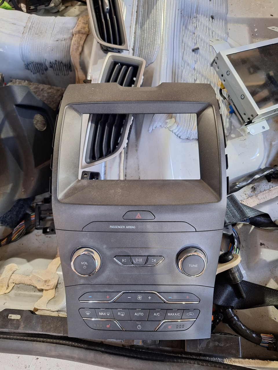 Ford Edge 2019-2024 Рамка панель клімату в зборі для Sync 2 / 3, фото 1