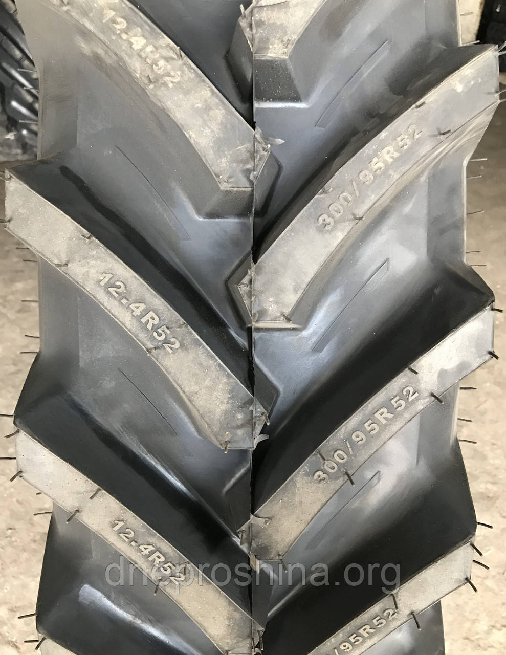 300/95R52 Petlas (12.4R52) ТA-120 TL 156D/159A8, фото 1