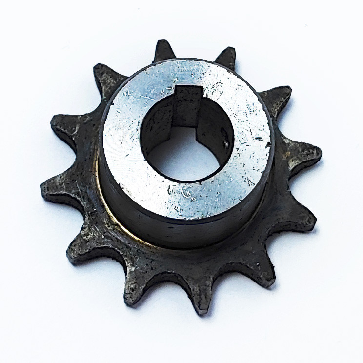 Зірка приводна 428 крок 12 зубців вал 15 мм