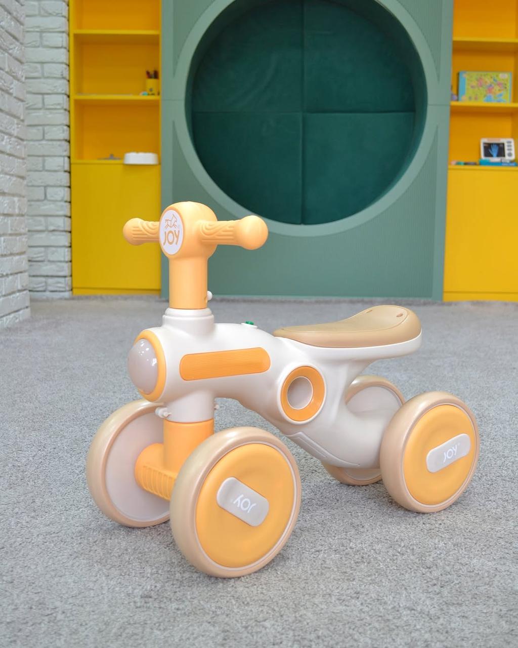 Дитячий біговел 1.5-3 роки JOY TL-75-402 колеса 6" пластикова рама підсвітка українське озвучування Жовтий
