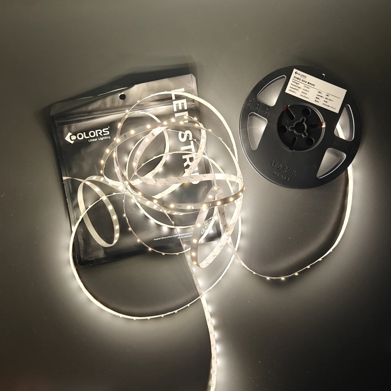 LED стрічка COLORS 60-2835-24V-IP20 4,4W 480Lm 3000K 5м (DJ60-24V-8mm-WW), фото 1