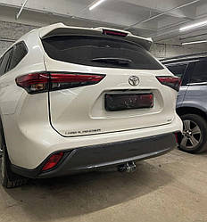 Фаркоп Toyota Highlander IV 2019- (Тойота Хайлендер XU70) автомат на ручці