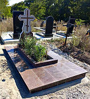 Памятник в виде креста 1