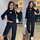 Жіночий вельветовий костюм з кофтою з вирізом сердечком і прямими штанами, фото 4