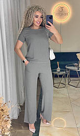 Жіночий костюм трикотажний з футболкою та прямими штанами