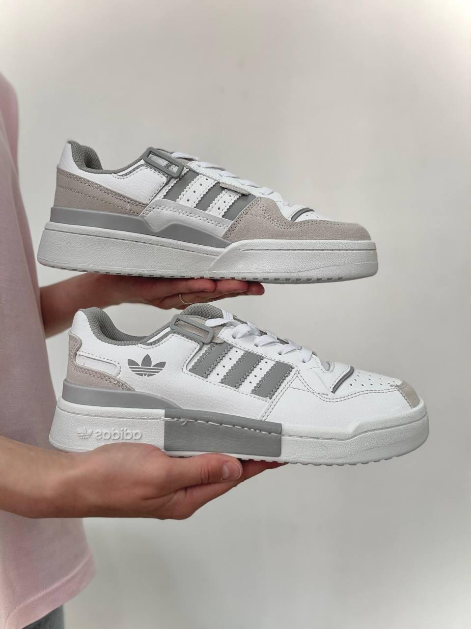 Чоловічі шкіряні кросівки Adidas Forum — шкіра та замша, білі із сірим і бежевим, весна-літо