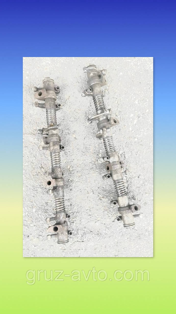 Вісь коромисел клапанів ГАЗ 53 з коромислами у зборі / 13-1007098-21