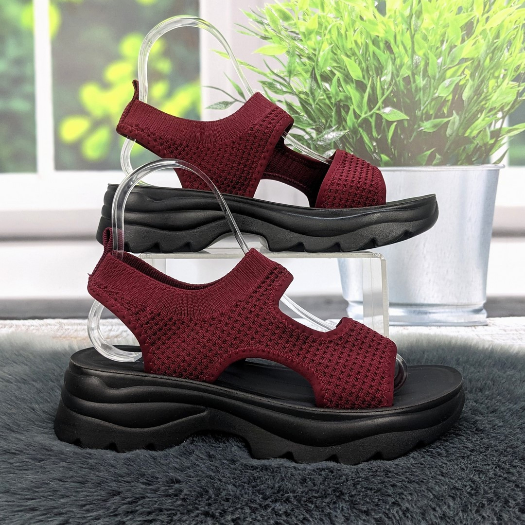 Босоніжки жіночі Fashion бордові текстильні на платформі 4945
