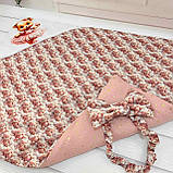 Мусліновий конверт для новонароджених дівчаток, пудра з глітером, принт Ведмежатко у сукні, фото 2