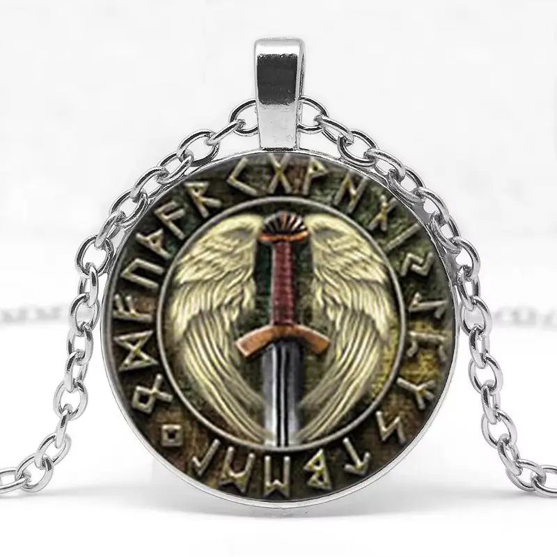 Кулон підвіска Валькірія у вигляді вікінгів з рунами зі скла з кабошоном амулет обер Valkyrie, фото 1
